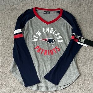 Brand New Patriots Women's Gray and Navy Long Sleeve Top
